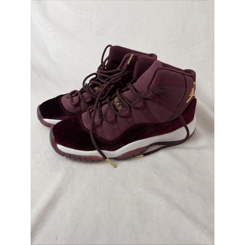 Air Jordan 11 Heiress Red‎ Velvet Night Maroon